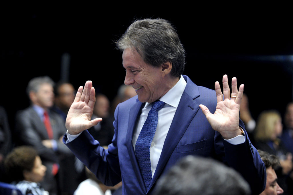 JA Eunicio Oliveira eleito Presidente Senado Foto Jane Araujo01022017002