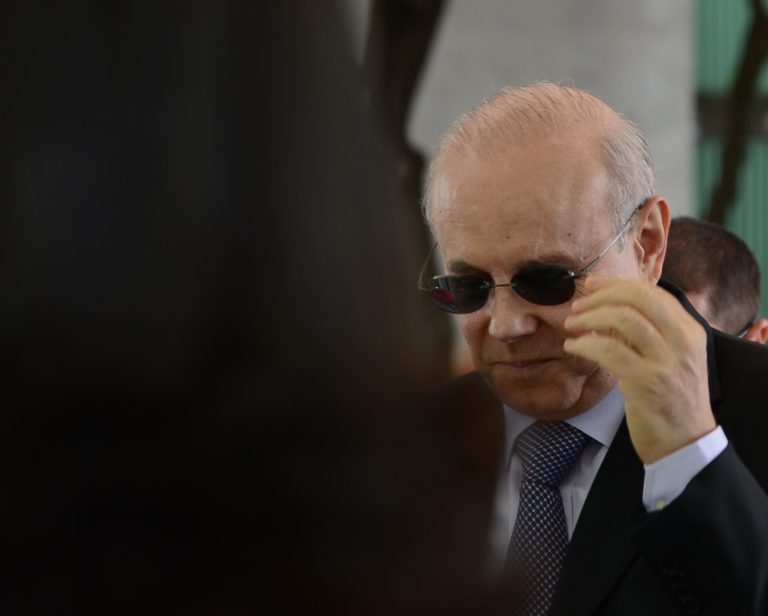 Dono da JBS afirma ainda que Mantega recebia e distribuía propinas a políticos do PT