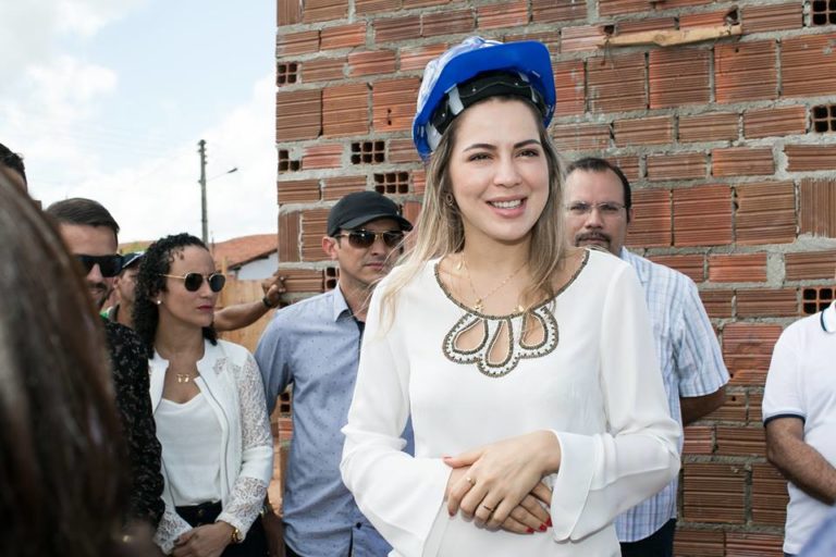 Ministério Público Eleitoral denuncia primeira-dama do Estado e PF pede a sua prisão