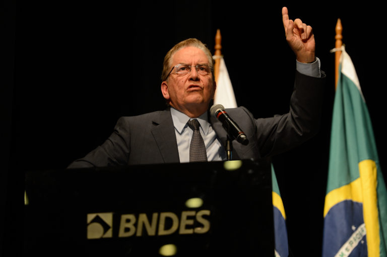 “Vou afastar executivo que fizer lambança”, diz novo presidente do BNDES