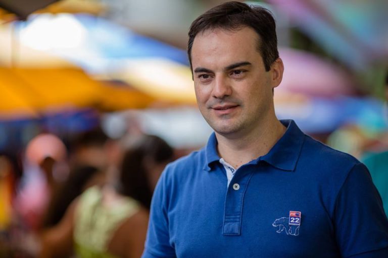 Wagner cogita ser o candidato da oposição se Eunício (PMDB) se aliar a Camilo (PT)