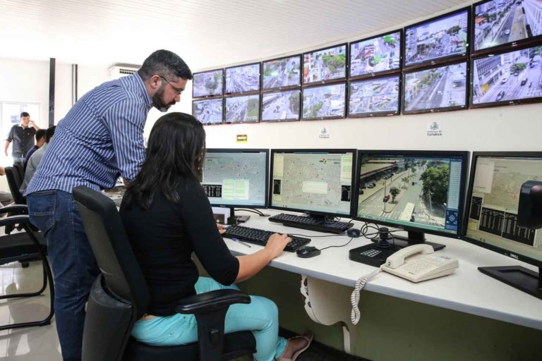 Videomonitoramento ineficiente: 10 veículos são roubados por dia em Fortaleza