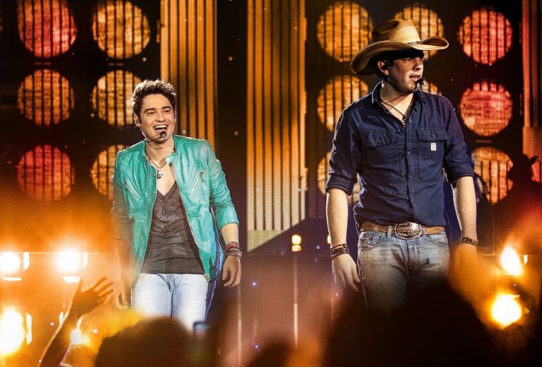 Fernando & Sorocaba animam véspera de feriado em Fortaleza