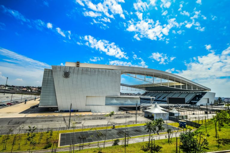 Esporte / Corinthians terá de devolver R$ 400 milhões à Caixa Econômica