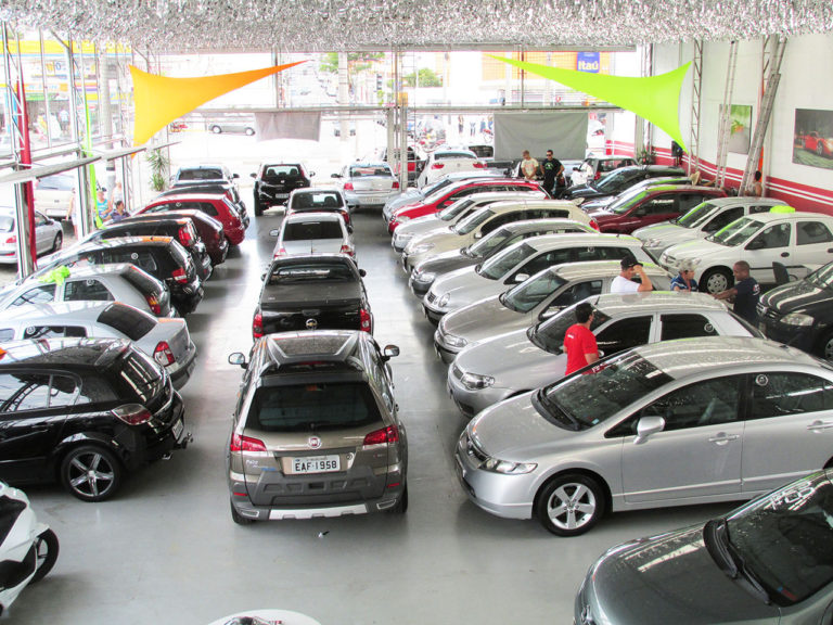 MP-CE realiza Operação “Para-brisas” e fiscaliza revendas de carros novos e seminovos