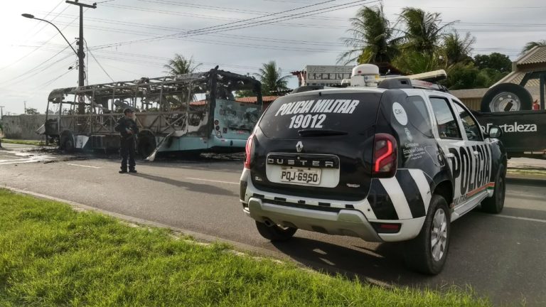 Granada é achada em delegacia de Fortaleza no 4º dia de ataques