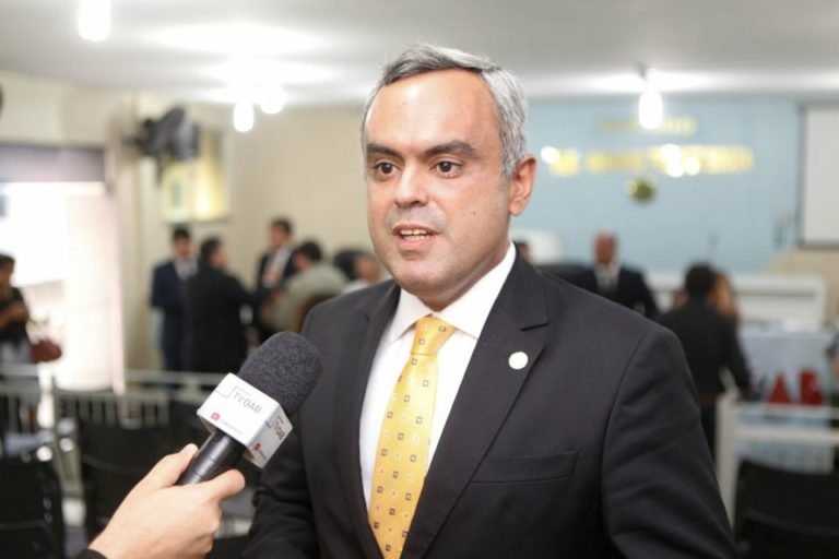 Eleições / Presidente da OAB-CE Marcelo Mota tenta manobrar pleito eleitoral e é notificado