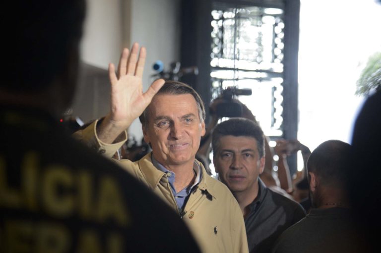 Eleições / TSE nega pedido do PT para cassar chapa de Jair Bolsonaro por falta de provas