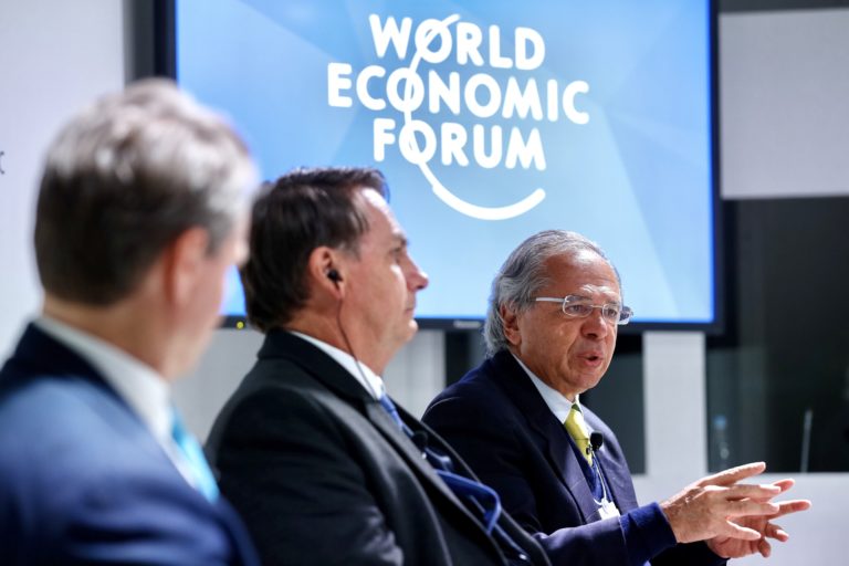 Brasil / Governo Bolsonaro quer reduzir impostos de empresas de 34% para 15%