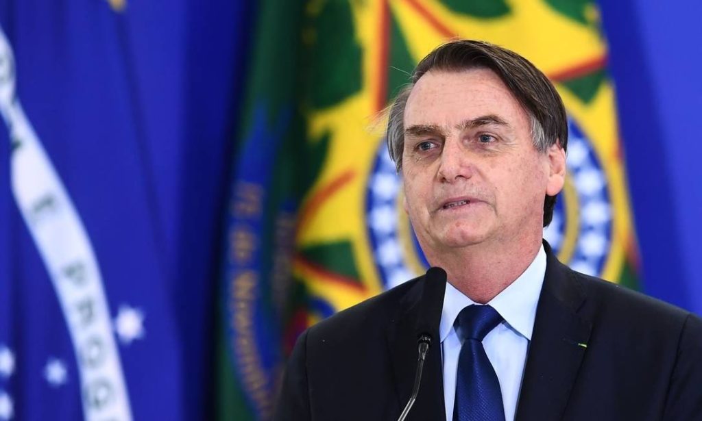 x82042580 Brazilian President Jair Bolsonaro delivers a speech during the new general officers promo.jpg.pagespeed.ic .29j8YmO GL