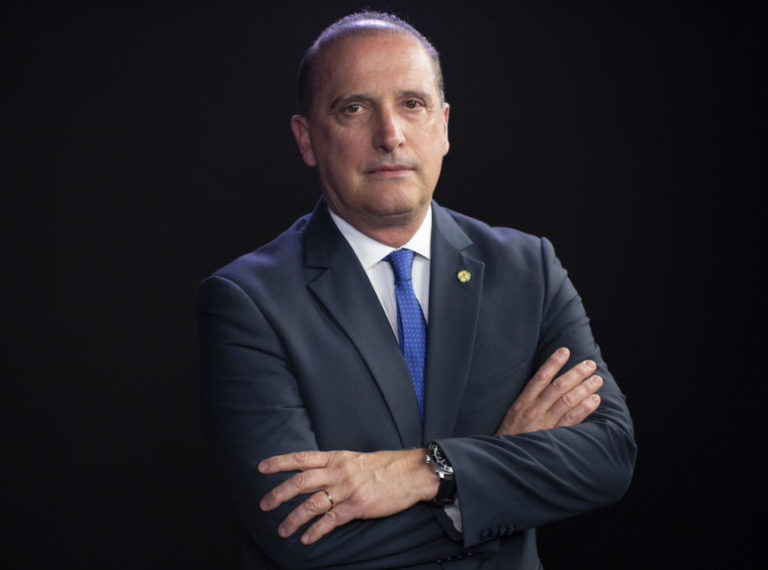 “Desemprego é fruto e culpa da roubalheira do PT”, diz acusa Onyx