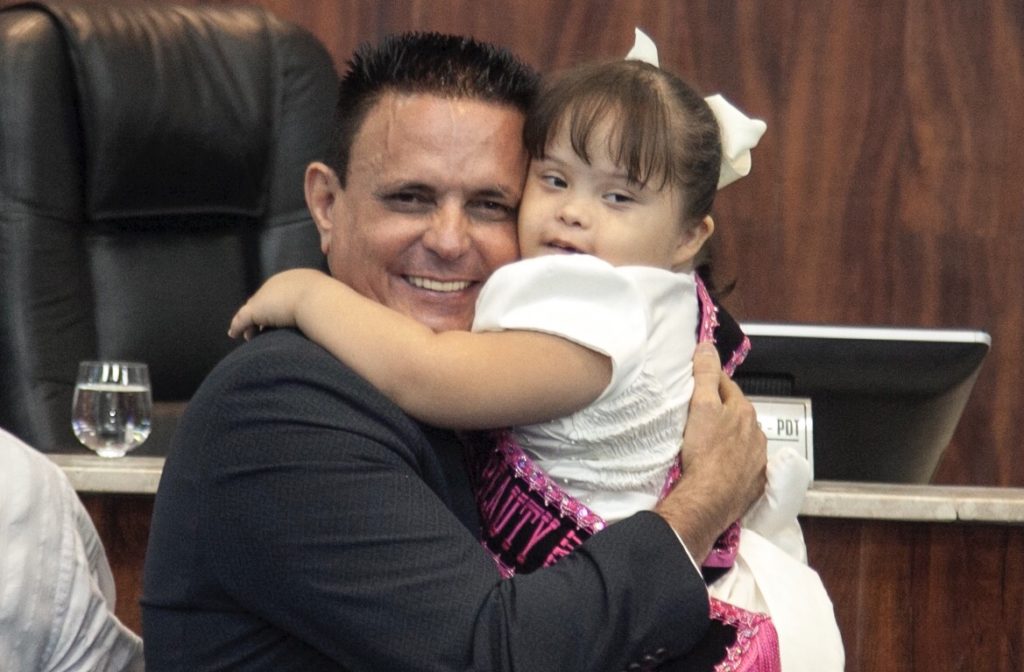 AEDBB2AA 4362 40C1 9AC4 F450CD0D659F