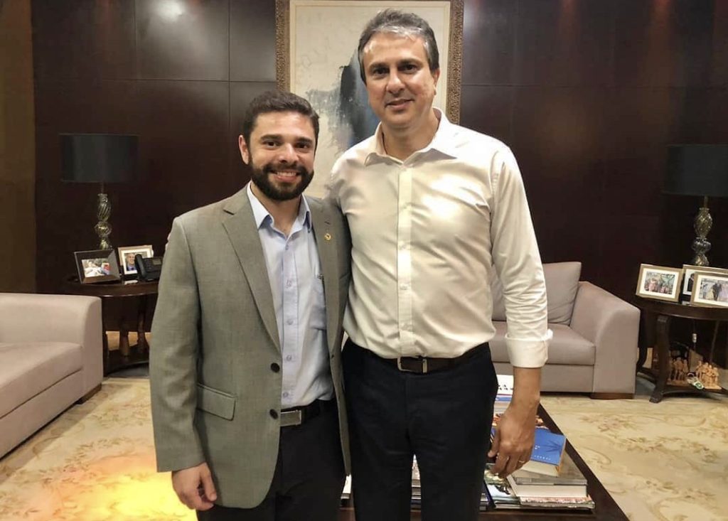 B4E74137 F32D 4332 A486 4732F950EF59