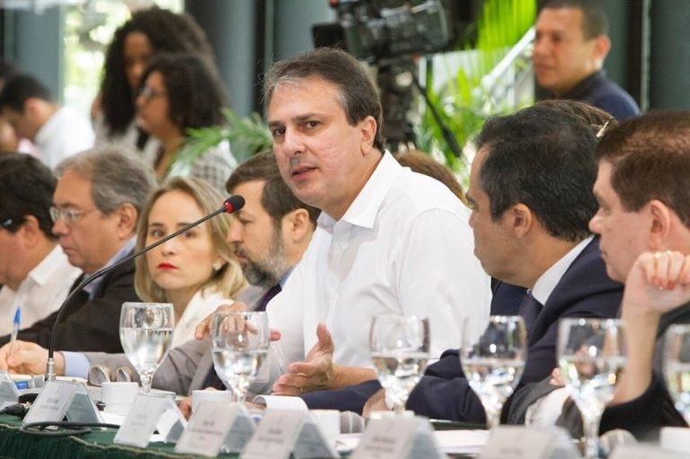 Com a folha de pagamento mais alta do Brasil, Camilo suspenderá contratações