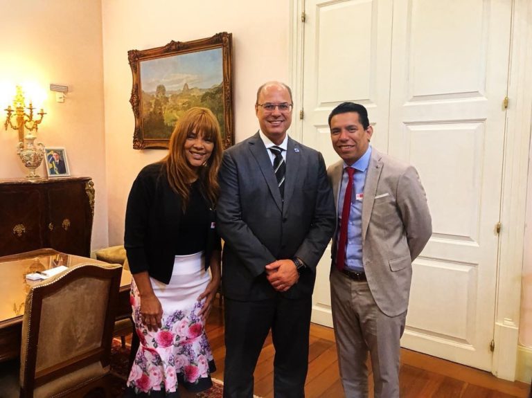 Esposo da deputada Flordelis (PSD) é executado com 15 tiros dentro de casa