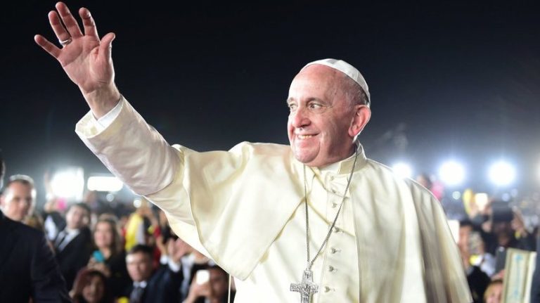 PT compartilha vídeo de Papa Francisco criticando juízes e Vaticano vira alvo de ataques