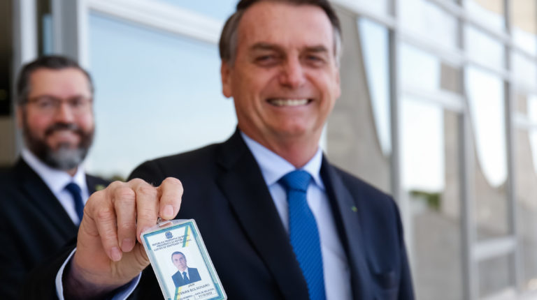 Pela aprovação da reforma, Jair Bolsonaro (PSL) repete prática de seus antecessores