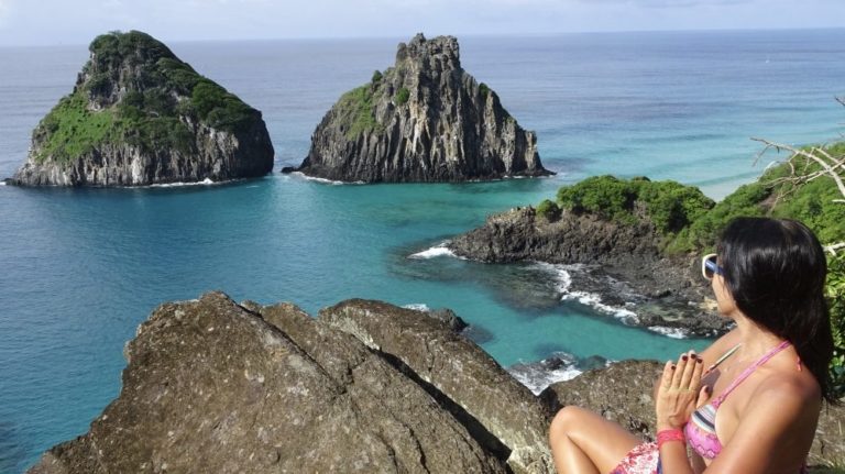 Presidente critica cobrança de taxa abusiva para visitar Fernando de Noronha