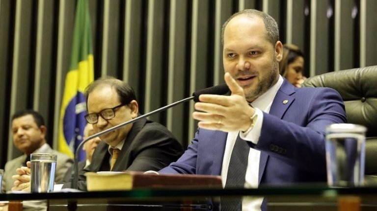 Deputado cearense Heitor Freire (PSL) é o 2º parlamentar mais caro aos cofres públicos