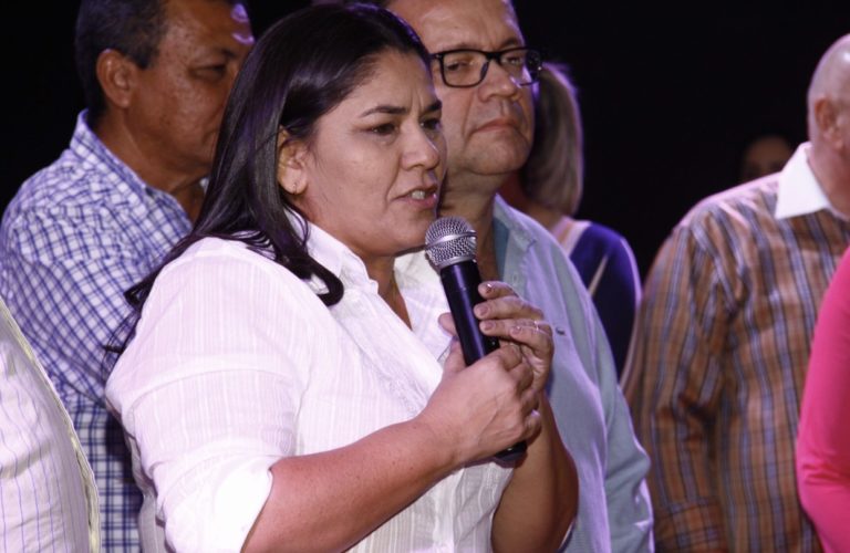 Prefeita de Madalena tem bens bloqueados a pedido do Ministério Público do Ceará