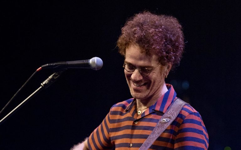 Nando Reis encerra Mostra Sesc de Culturas Cariri em Juazeiro do Norte