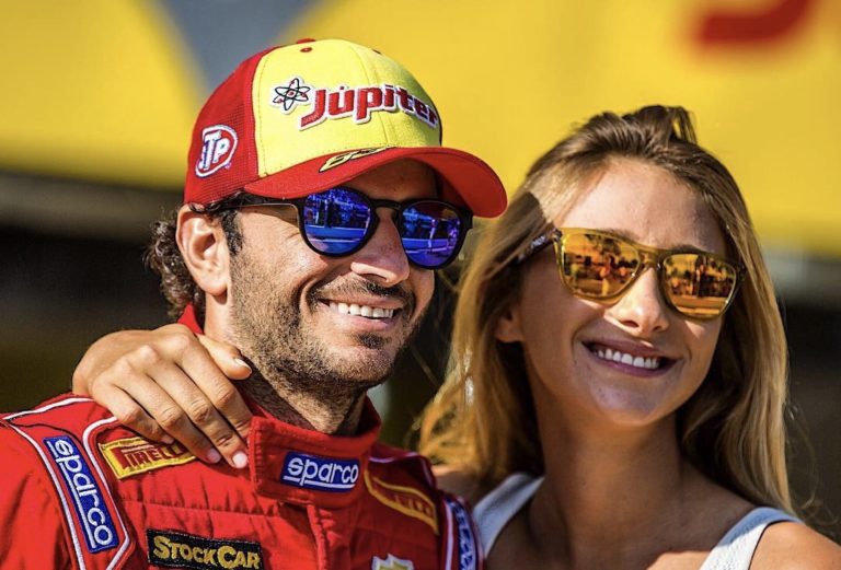 Morre aos 36 anos, o ex-piloto Tuka Rocha vítima de acidente aéreo, informa a Revista Paulistana