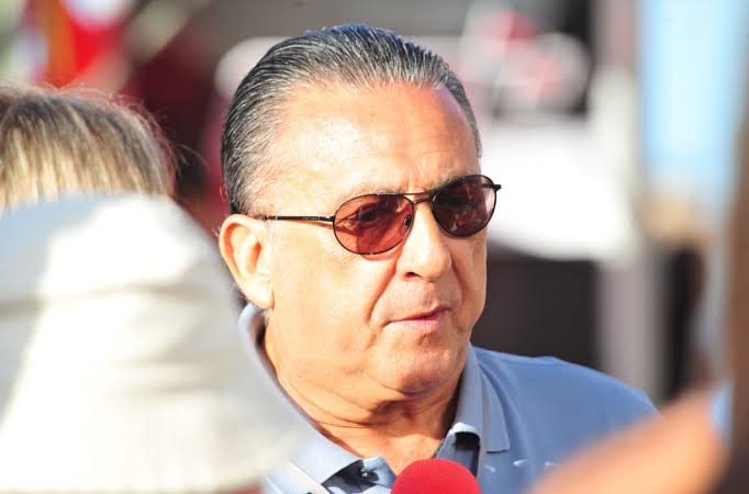 Galvão Bueno continua internado na UTI da Clínica Anglo-Americana, em Lima, no Peru