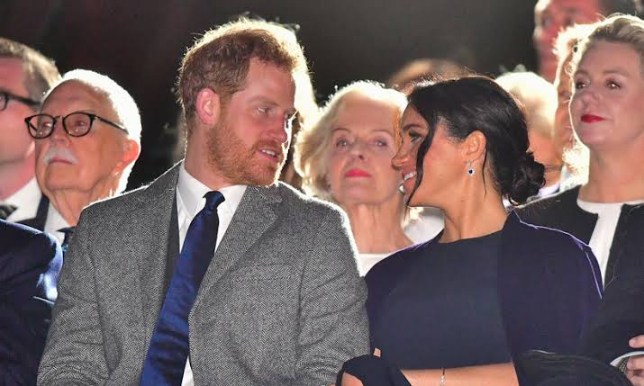 Príncipe Harry e Meghan abdicam do trono após conflito familiar