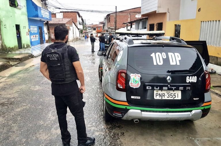 Apesar do corte de salário, PMs mantém greve e Polícia Civil reforça a segurança nas ruas