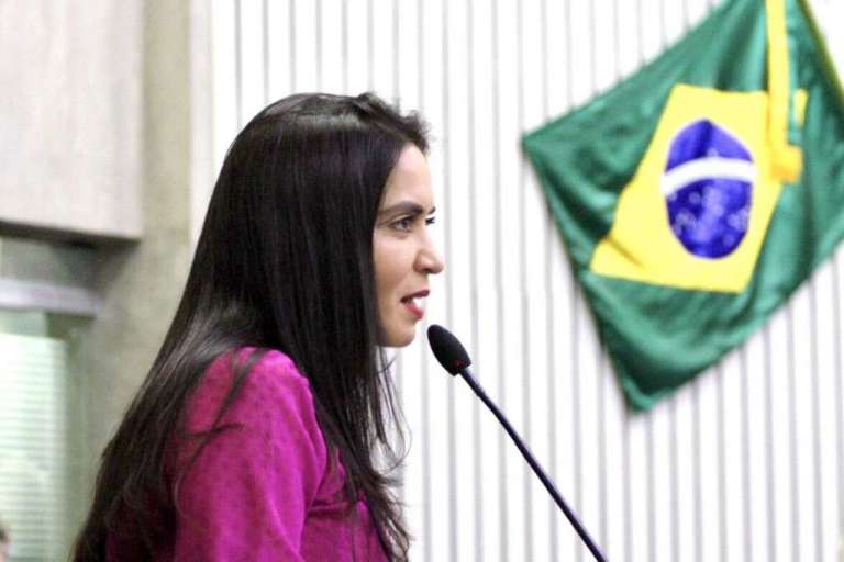 Deputada anuncia ações voltadas para causas sociais e femininas como prioridades em seu mandato legislativo