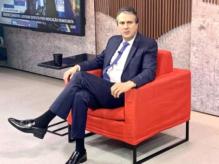 Governador volta atrás e libera o funcionamento de mais empresas no Ceará no período de isolamento