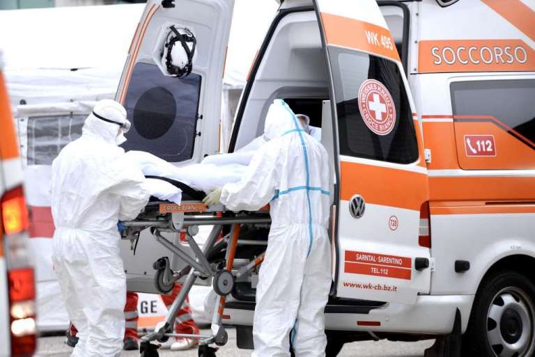 Pandemia do coronavírus no mundo já atingiu 200 mil infectados e mais de 8 mil mortes por contaminação