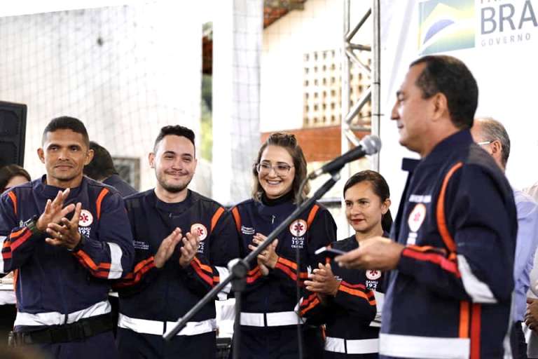 Após pressão nas redes sociais, governador antecipa entrega da frota restante das novas ambulâncias do SAMU