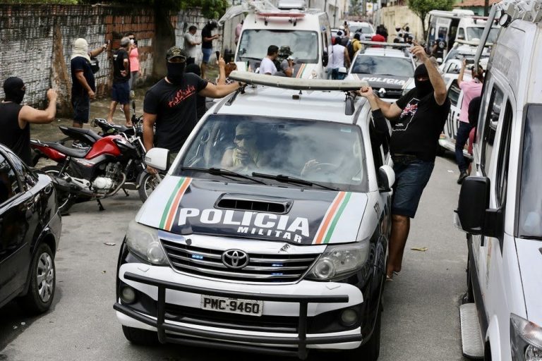 Policiais militares encerram greve após 13 dias de paralisação e retomam atividades