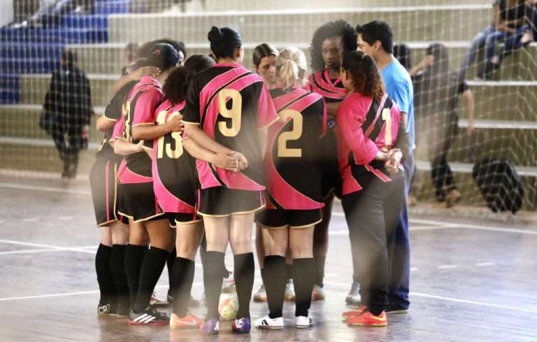 Projeto de Lei proibirá mulheres trans em torneios femininos no Ceará