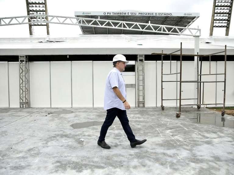 Justiça manda suspender contrato de hospital de campanha com associação que administraria leitos