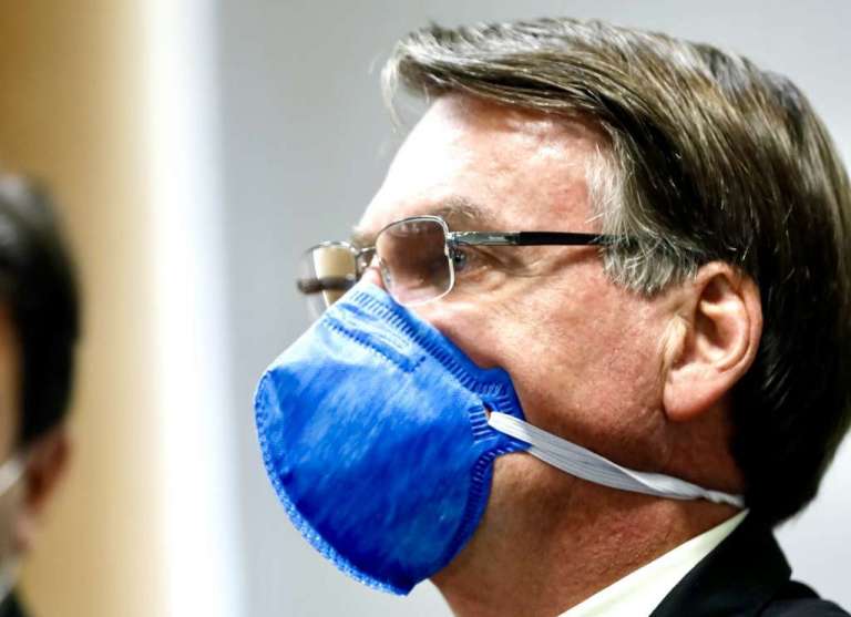 TRF suspende temporariamente ordem para Bolsonaro apresentar laudos de exame do coronavírus