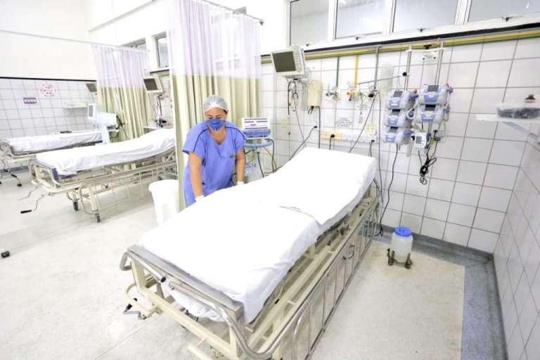 Domingo, (24), finaliza com 21 mil curados do coronavírus e com permanência na baixa no número de mortes