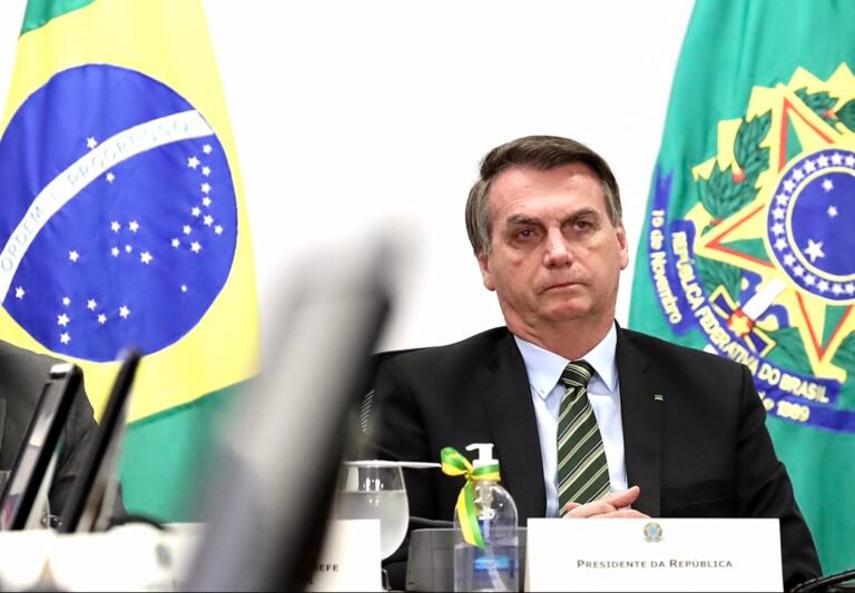 Bolsonaro venceria seis presidenciáveis em 2022, diz pesquisa Instituto Paraná