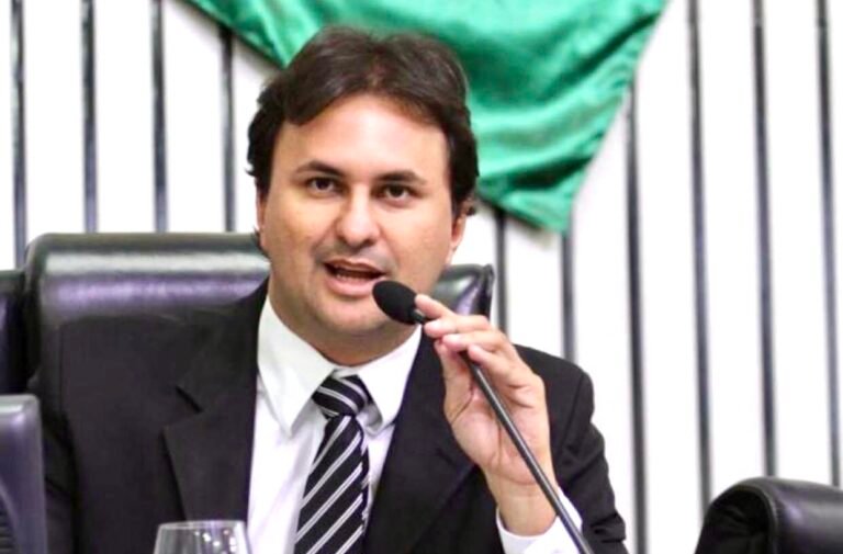 Áudio vazado revela negociação  política ilegal para eleições, entre deputado e pré-candidato