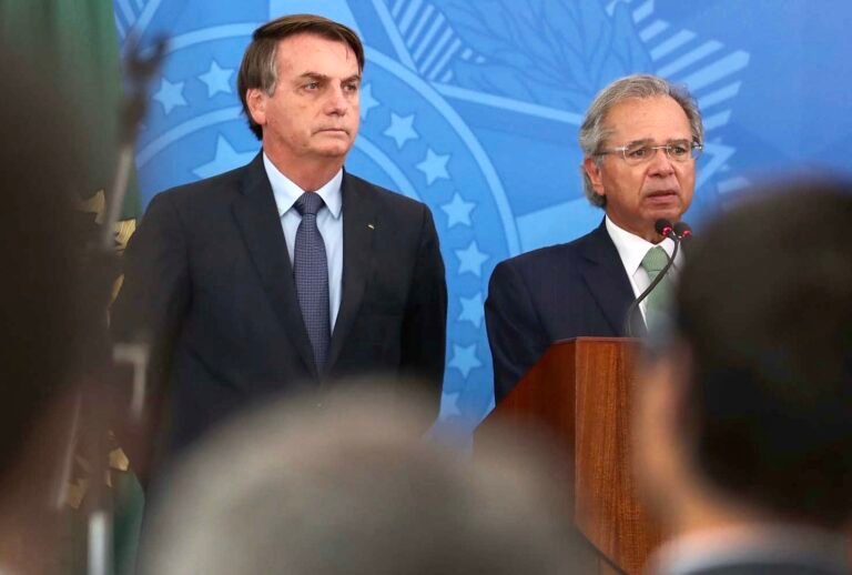 “Chegamos juntos e sairemos juntos”, diz Bolsonaro sobre Guedes