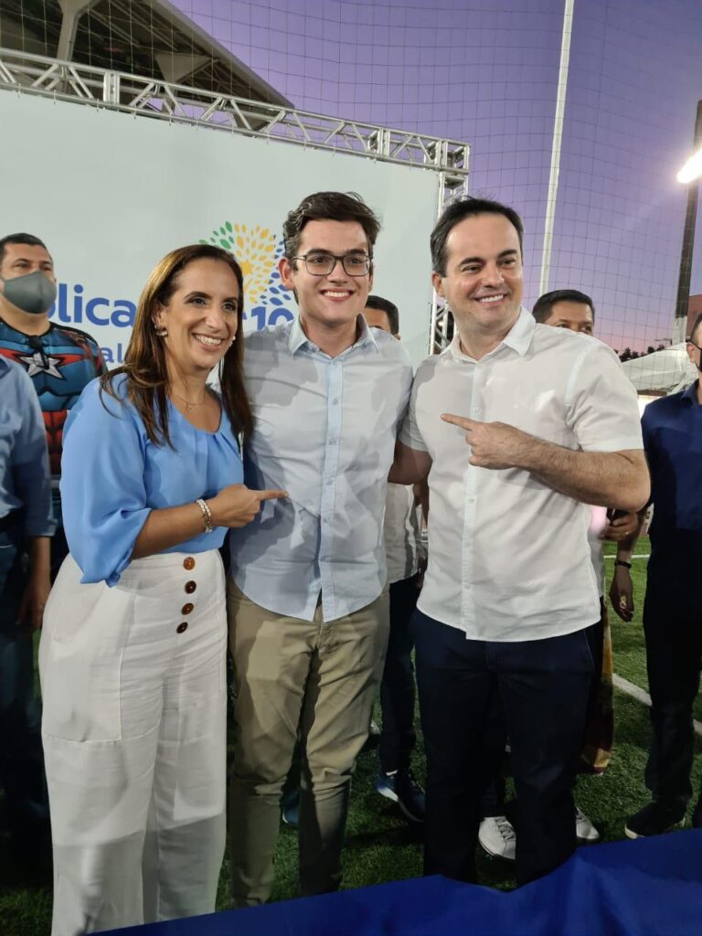 Ao lado de Capitão, Carmelo Neto participa de convenção e é oficializado como candidato em Fortaleza