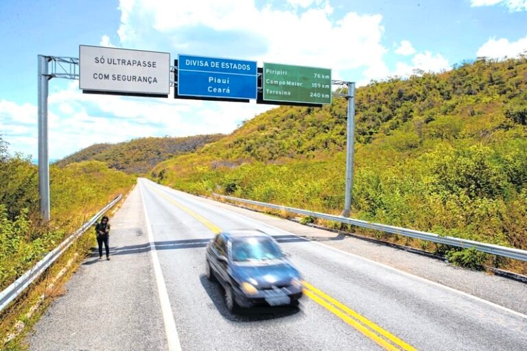 Camilo Santana proibirá circulação de veículos entre Fortaleza e Interior durante carnaval