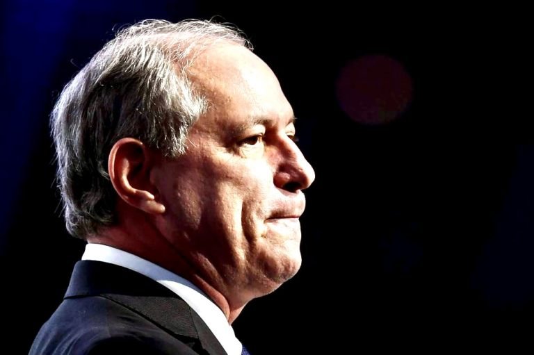 25 vereadores de Fortaleza lançam nota em apoio à Ciro Gomes