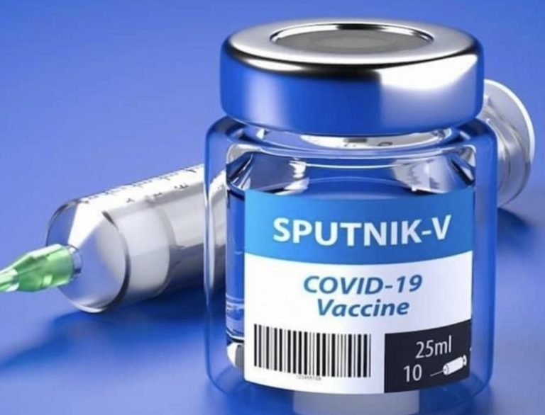 Bolsonaro pretende impulsionar vacinação após liberação da vacina Sputnik pela Anvisa