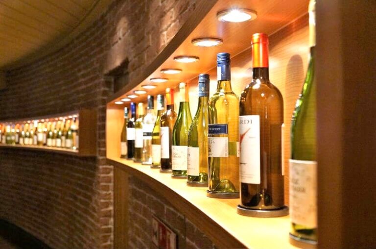 Investigados em desvios no INSS e Ministério da Integração lavaram dinheiro em lojas de vinho