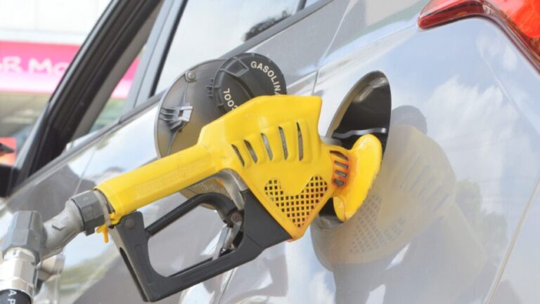 Deputado cearense será relator de projeto que estabelece ICMS de combustíveis fixo em todos os Estados