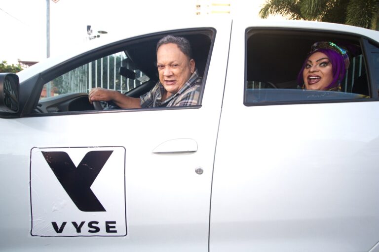 Aplicativo de transporte cearense visa quebrar oligopólio da Uber e 99 em Fortaleza