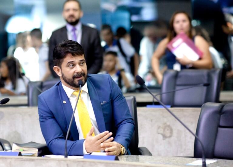 Autor de 9 projetos que já se tornaram leis, deputado Ap.Luiz Henrique ganha destaque na AL