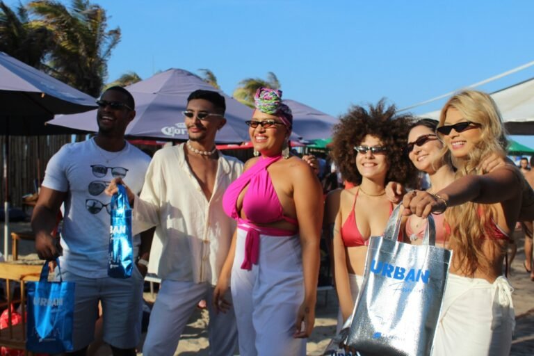 Outubro Rosa: Ferrovia Eyewear incentiva a prevenção ao câncer de mama apoiando projetos que acolhem mulheres em tratamento